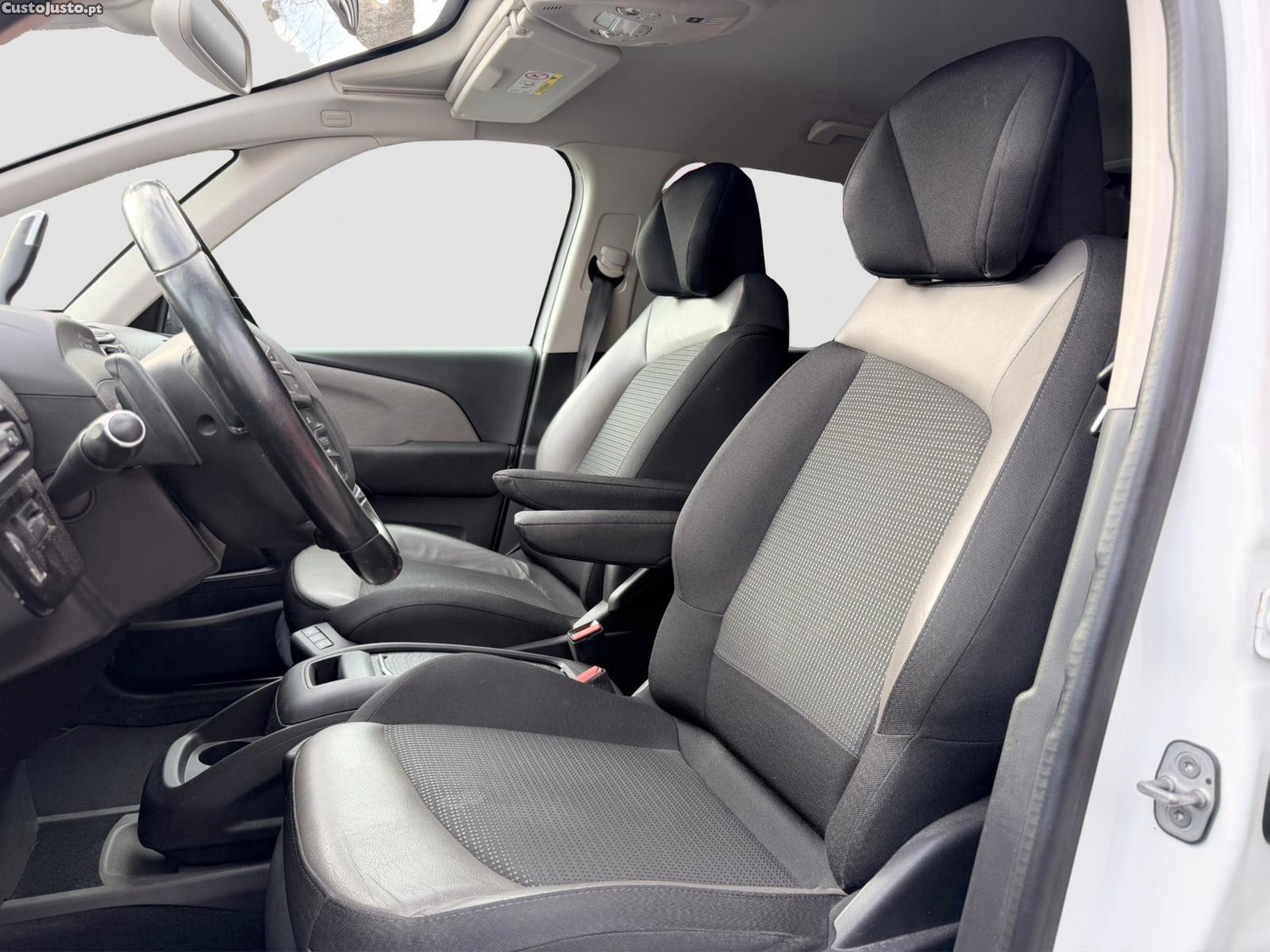 Citroën C4 Spacetourer 1.2 PureTech Shine. — fotografia 7