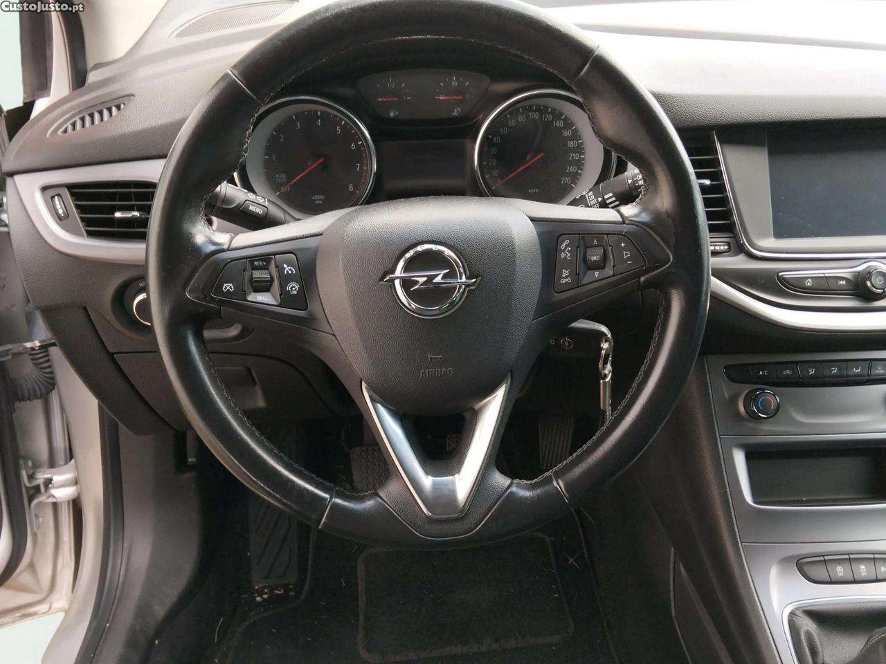 Opel Astra Sports Tourer 1.0 Dynamic Sport S/S — fotografia 11
