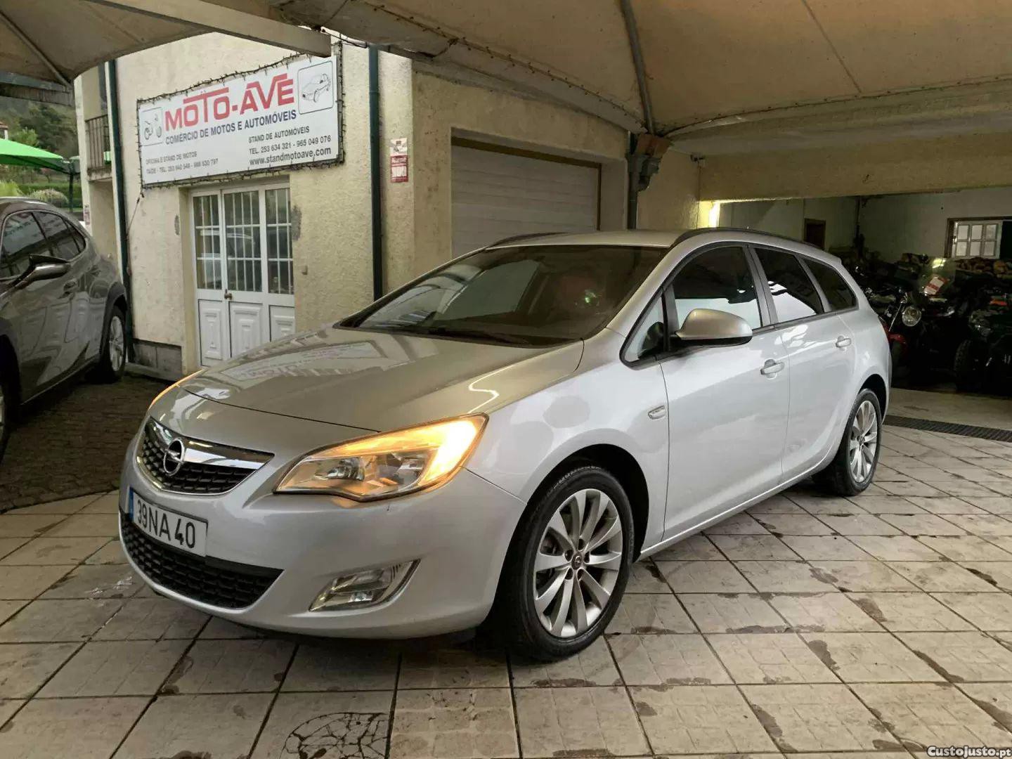 Opel Astra 1.3 cdti cosmo s/s - 12 foto 2
