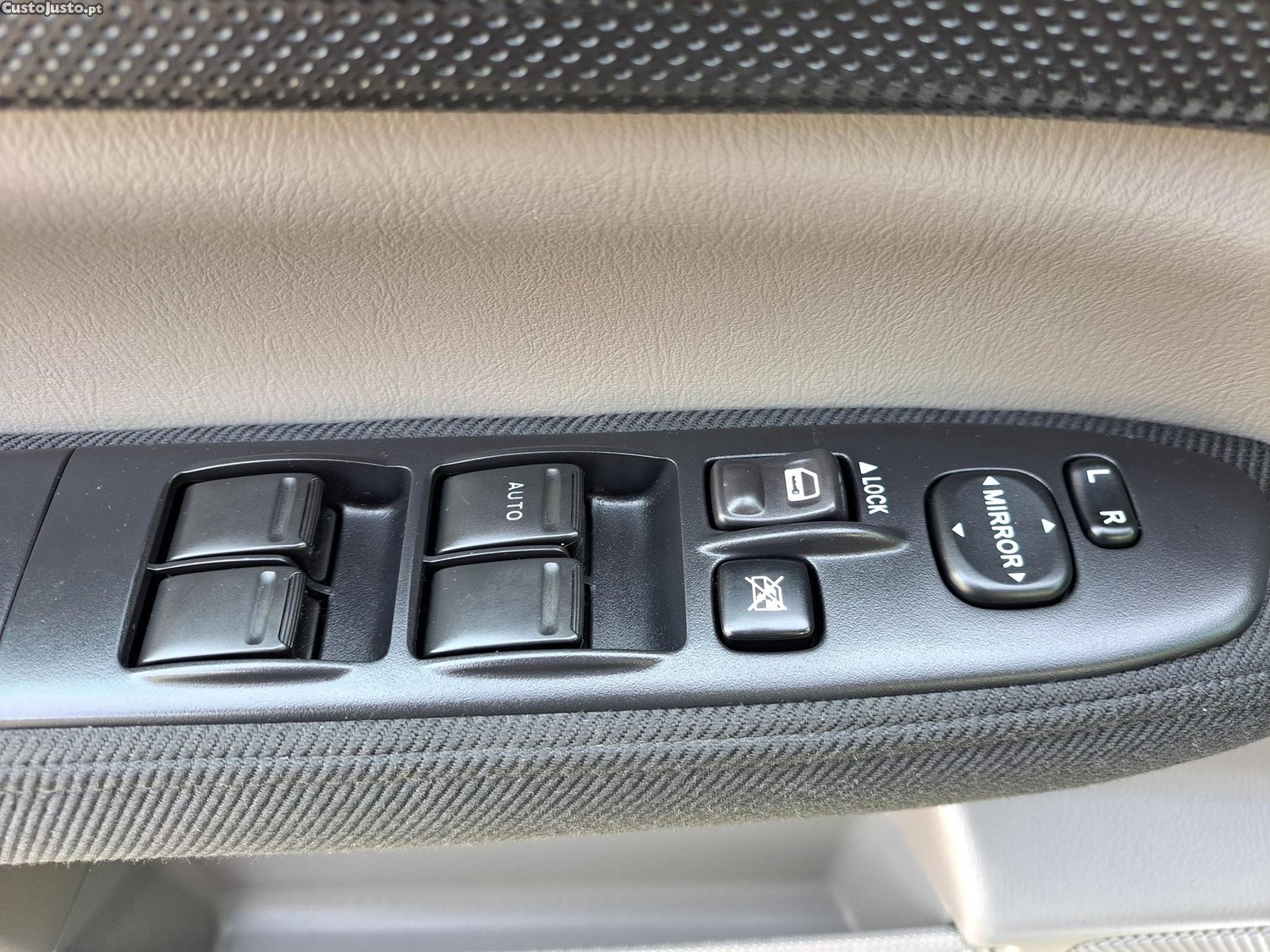 Subaru Forester 2.0 T XT — fotografia 18