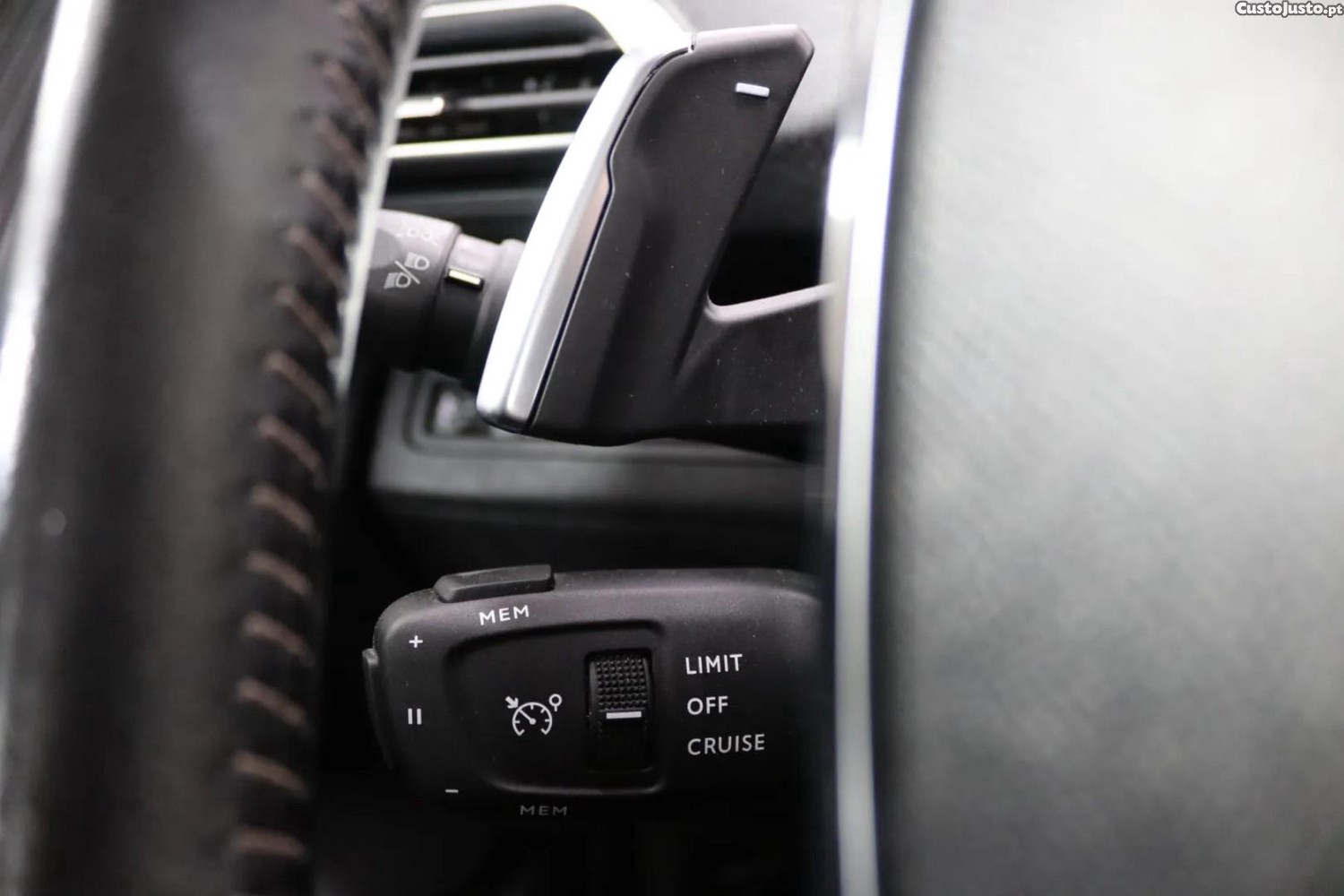 Peugeot 3008 1.2 PureTech Active Pack — fotografia 8