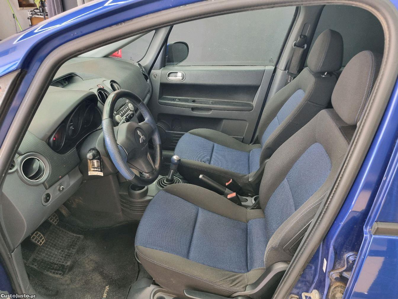 Mitsubishi Colt 80 000km — fotografia 4