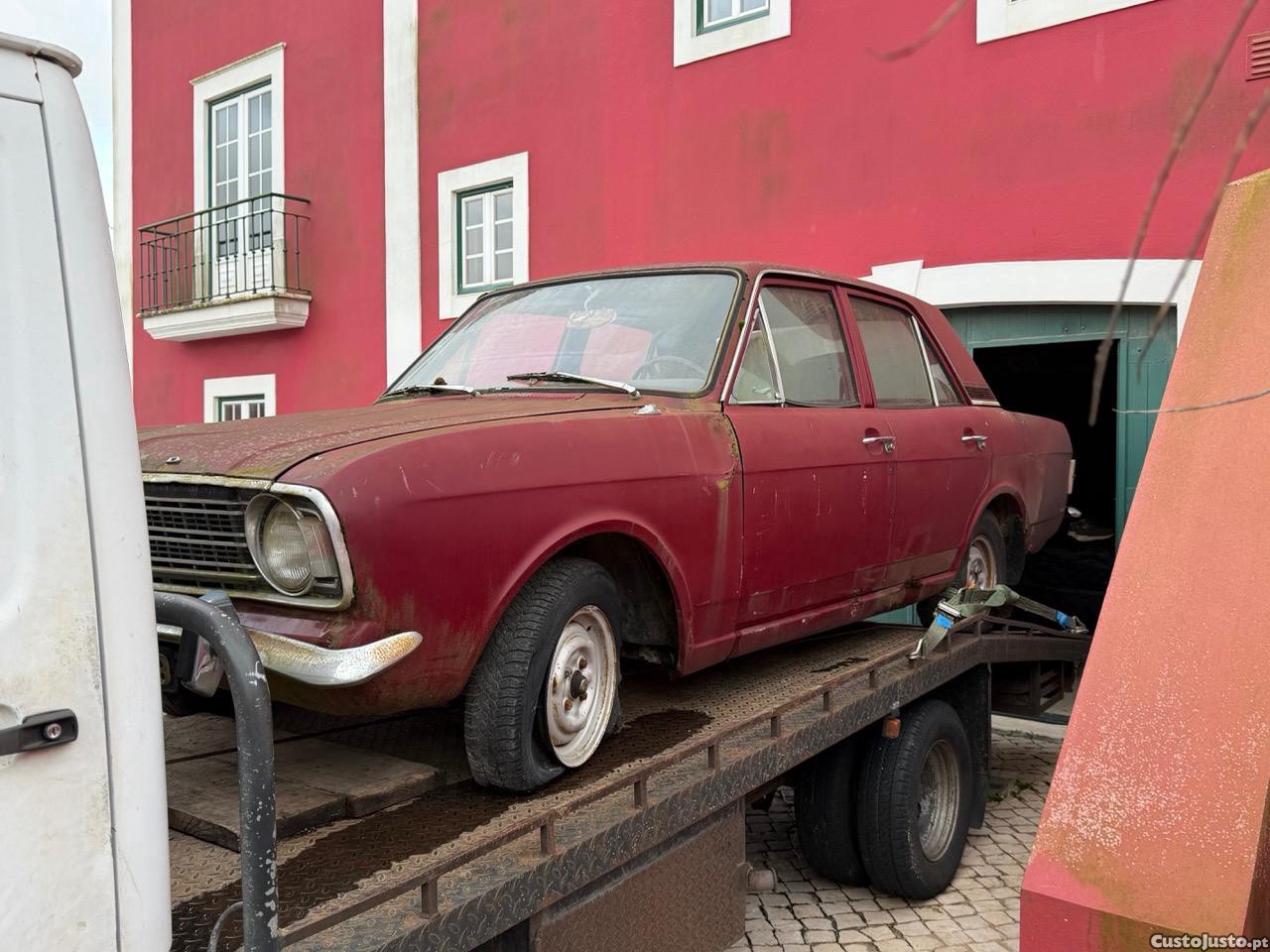 Ford Cortina 1969 — fotografia 4