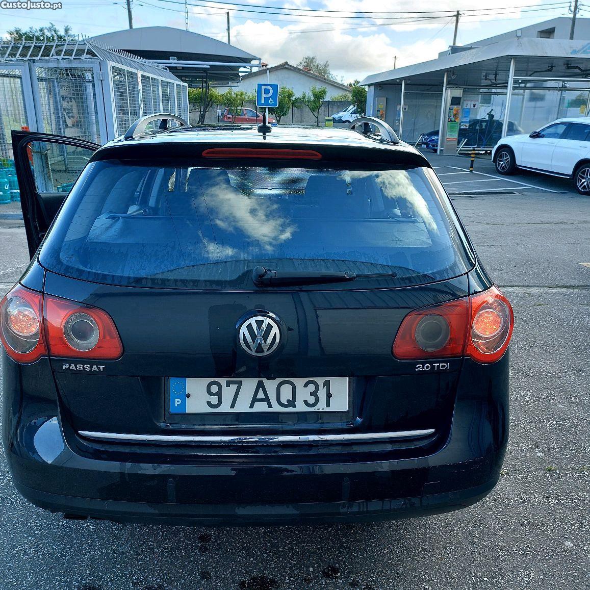 Volkswagen Passat SW 2.0 TDI Confortline 140 cv — fotografia 4