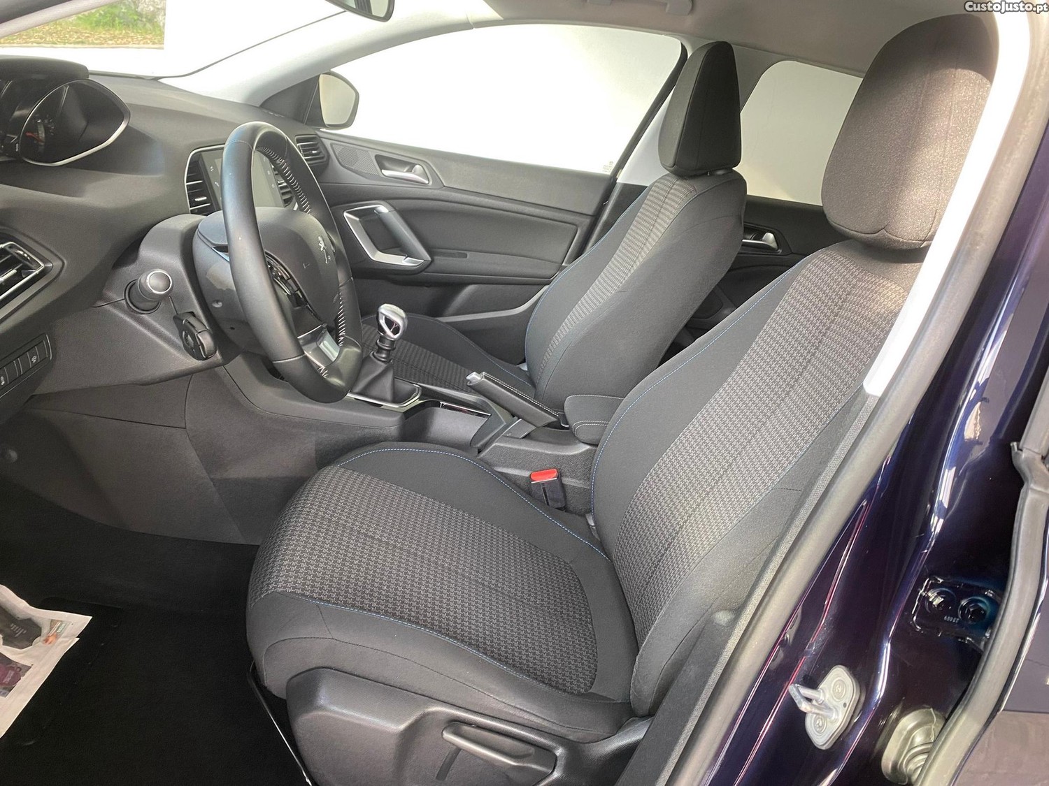 Peugeot 308 1.5 BlueHDi Style — fotografia 14