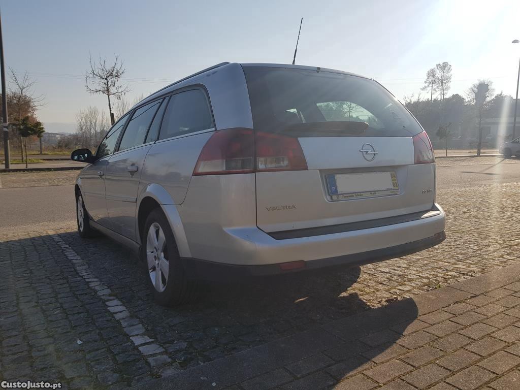 Opel Vectra C 2.2DTI — fotografia 5
