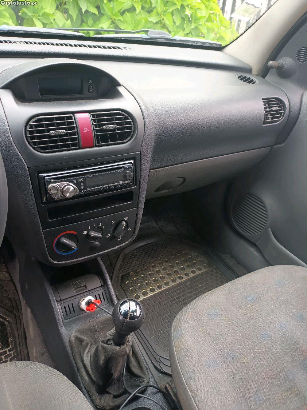 Opel Combo 1.7di — fotografia 3