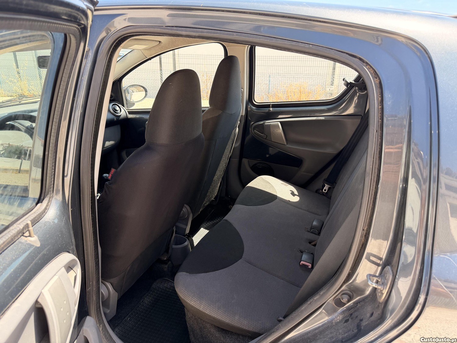 Toyota Aygo AYGo1.0 Sport — fotografia 8