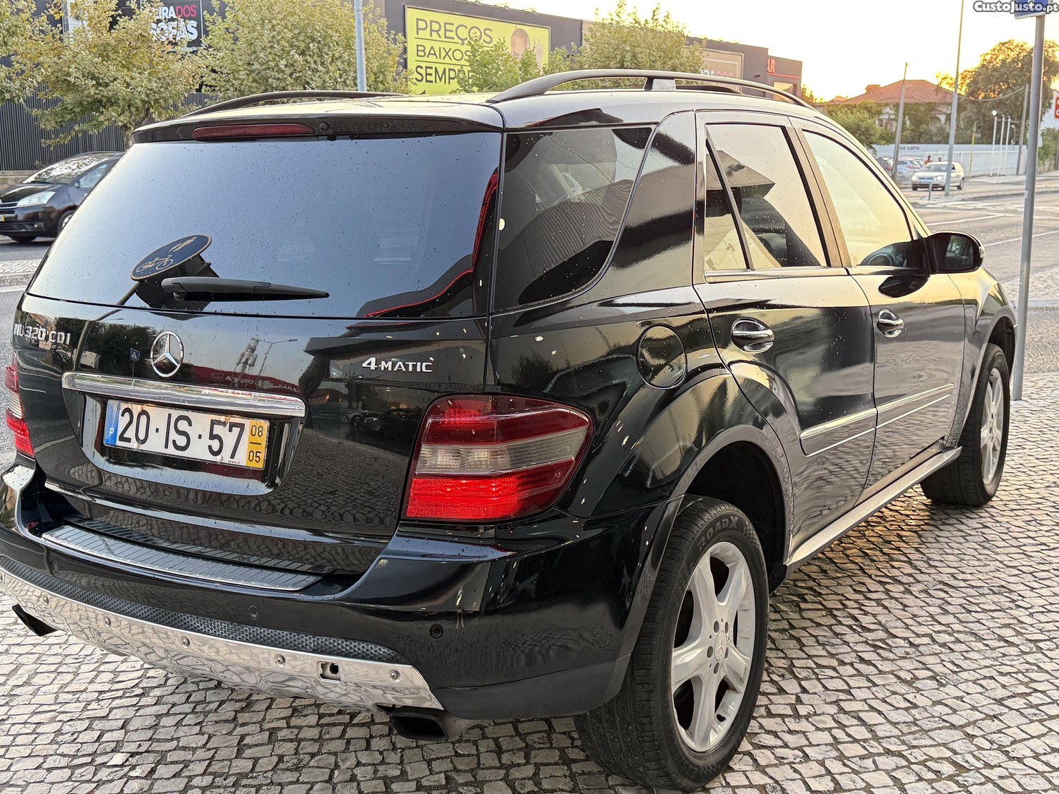 Mercedes-Benz Classe M 4MATIC — fotografia 9
