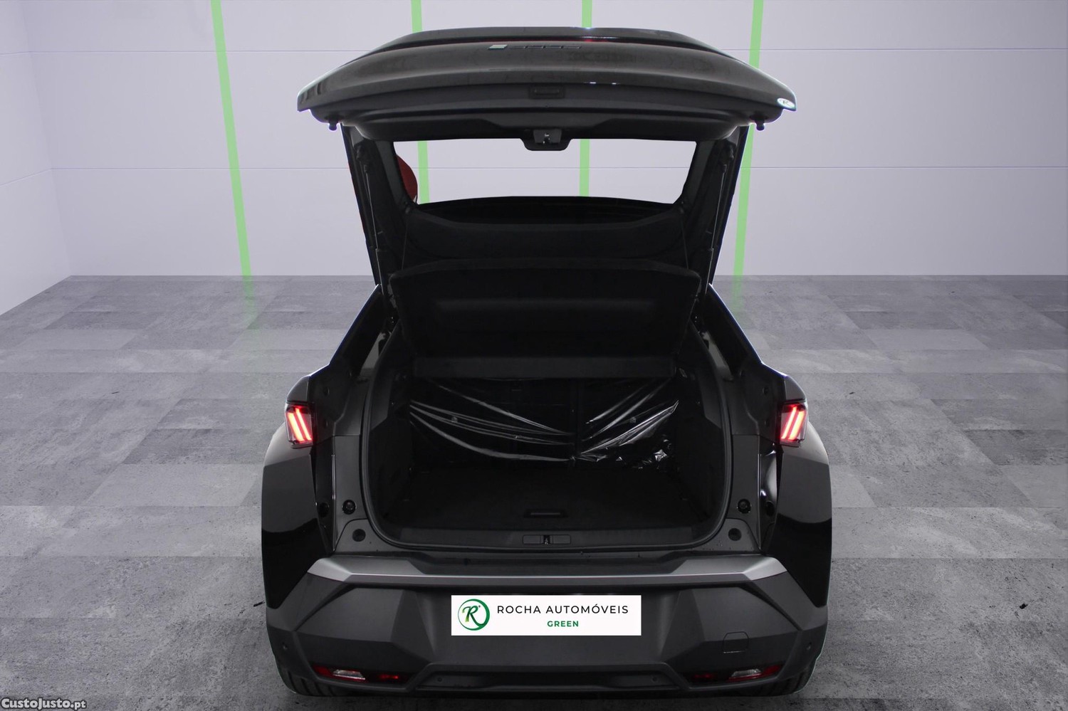Peugeot e-3008 73 kWh Allure — fotografia 12