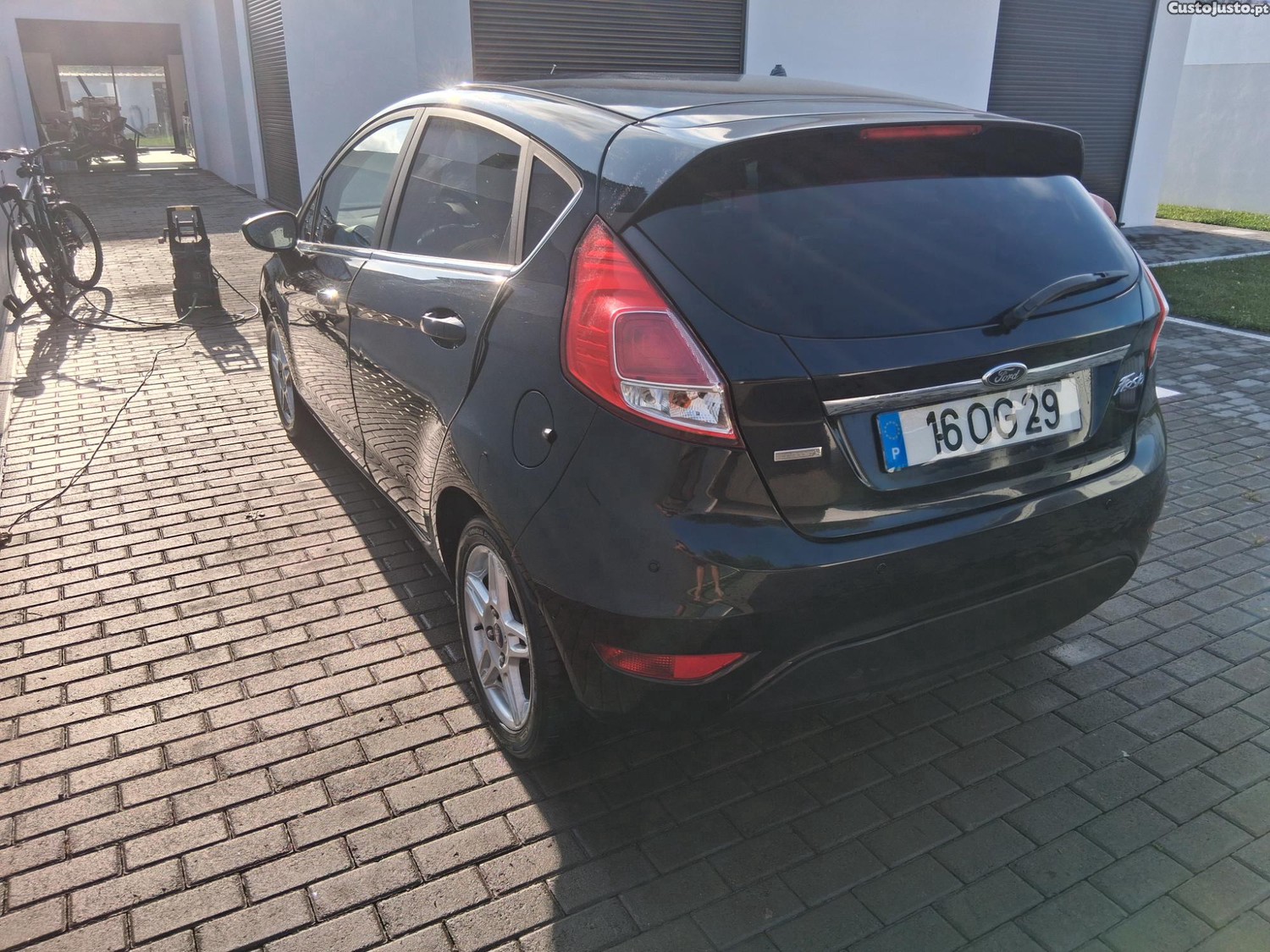 Ford Fiesta Ecobost tinanium — fotografia 6