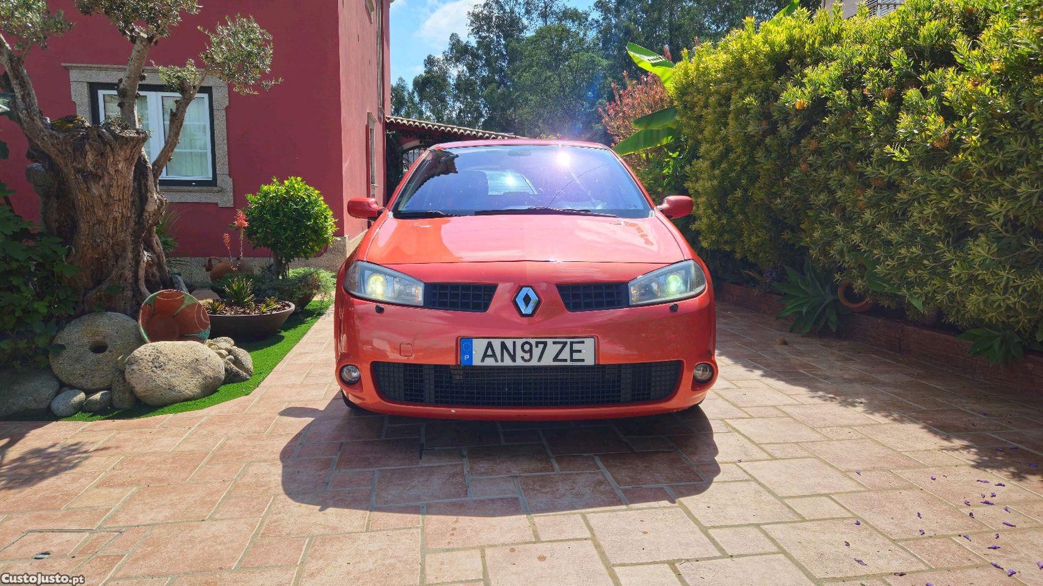 Renault Laguna RS 2.0 - 04 — photo 2
