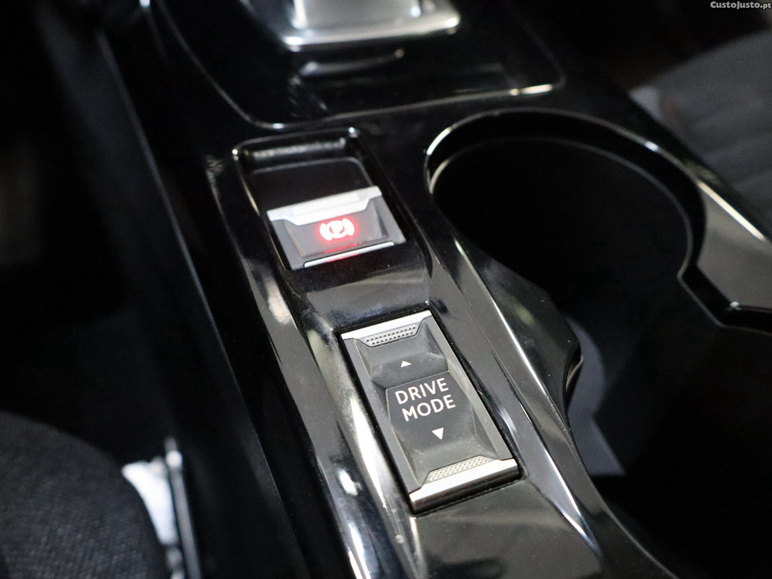 Peugeot 208 50 kWh Active — fotografia 7