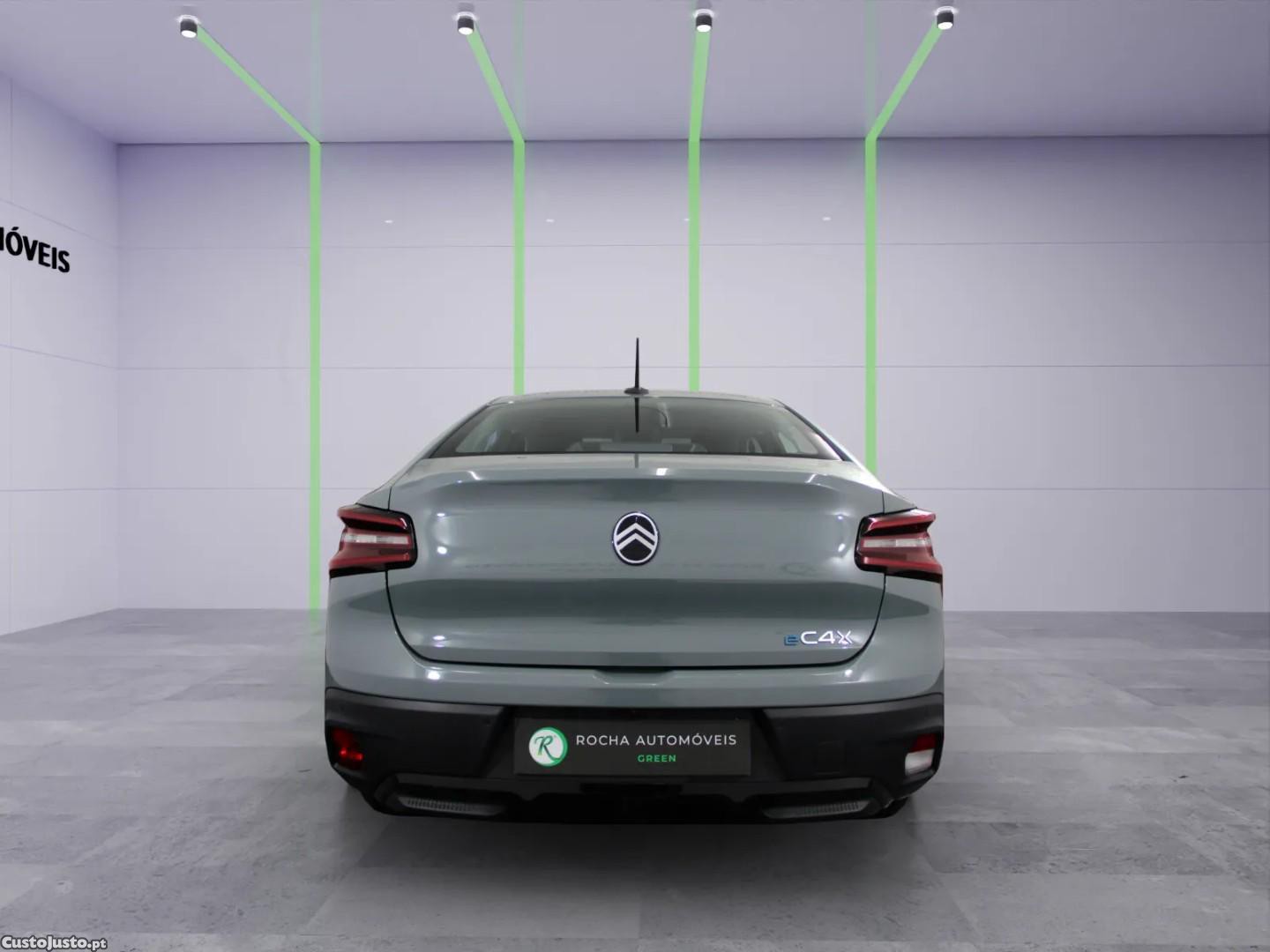 Citroën e-C4 54 kWh Plus — fotografia 10