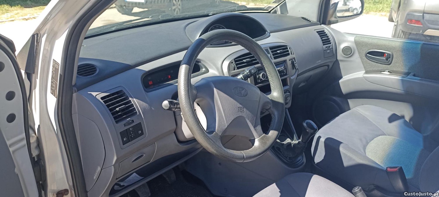 Hyundai Matrix 1.5 Diesel Oportunidade-Muito Bom estado geral — fotografia 6