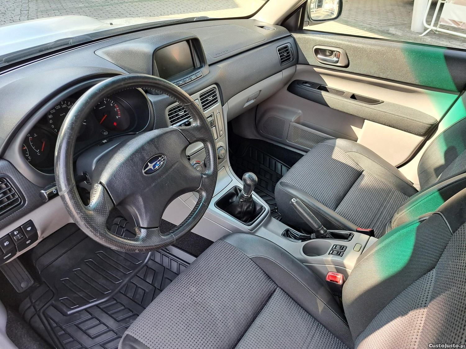 Subaru Forester 2.0 T XT — fotografia 20