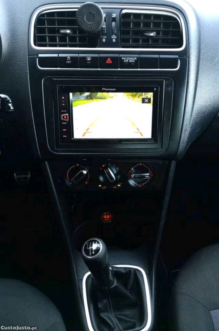Volkswagen Polo 1.4i 85cv Style 2012 AC /LED / Câmara traseira Matrícula Francesa! — fotografia 4