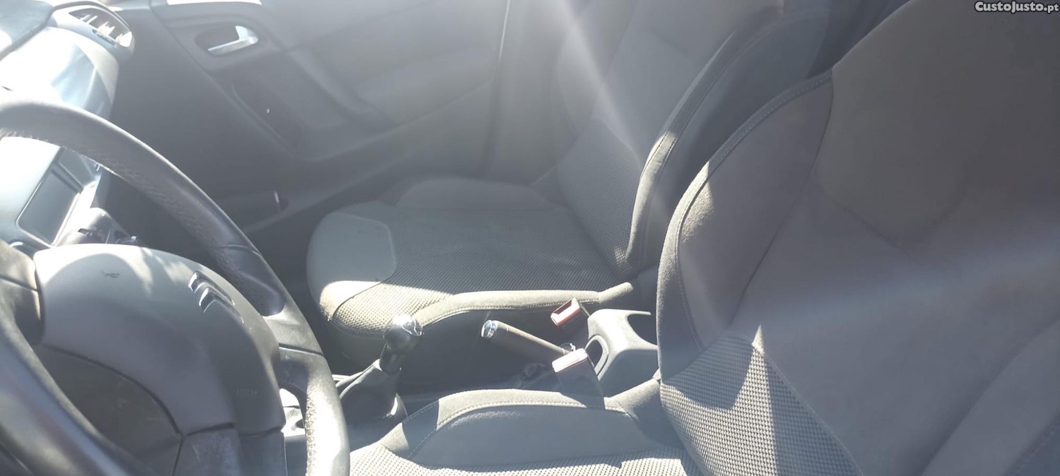 Citroën C3 1.2 Gasolina Literalmente Impecável sò 97500kms — fotografia 4