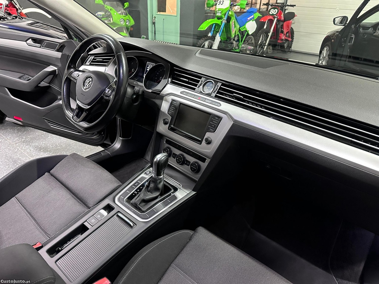 Volkswagen Passat 2.0 TDi Confortline DSG — fotografia 10