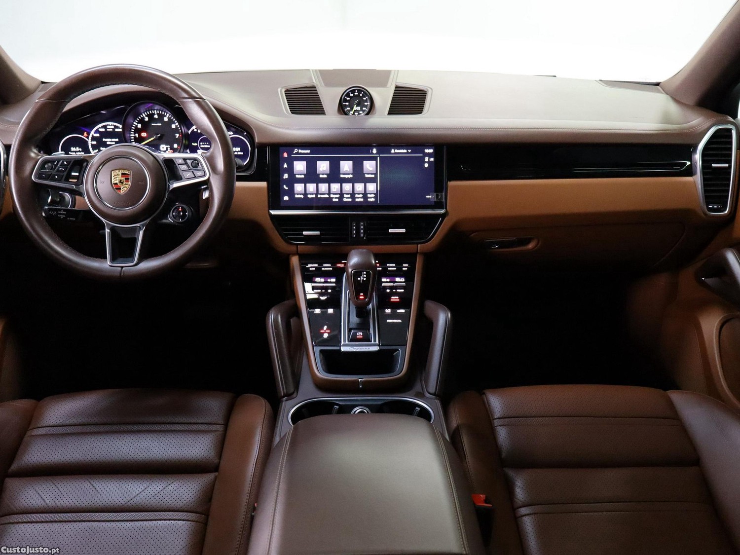 Porsche Cayenne Coupé E-Hybrid — fotografia 18