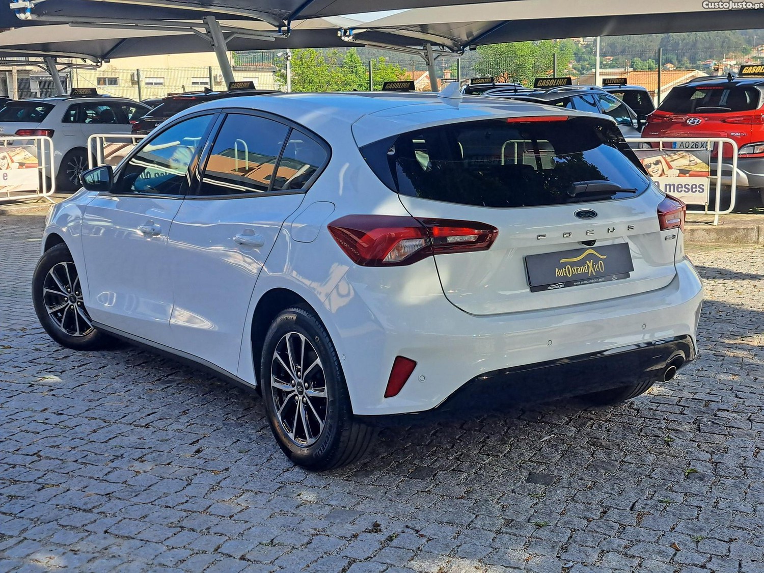 Ford Focus 1.0 EcoBoost MHEV Connected — fotografia 24