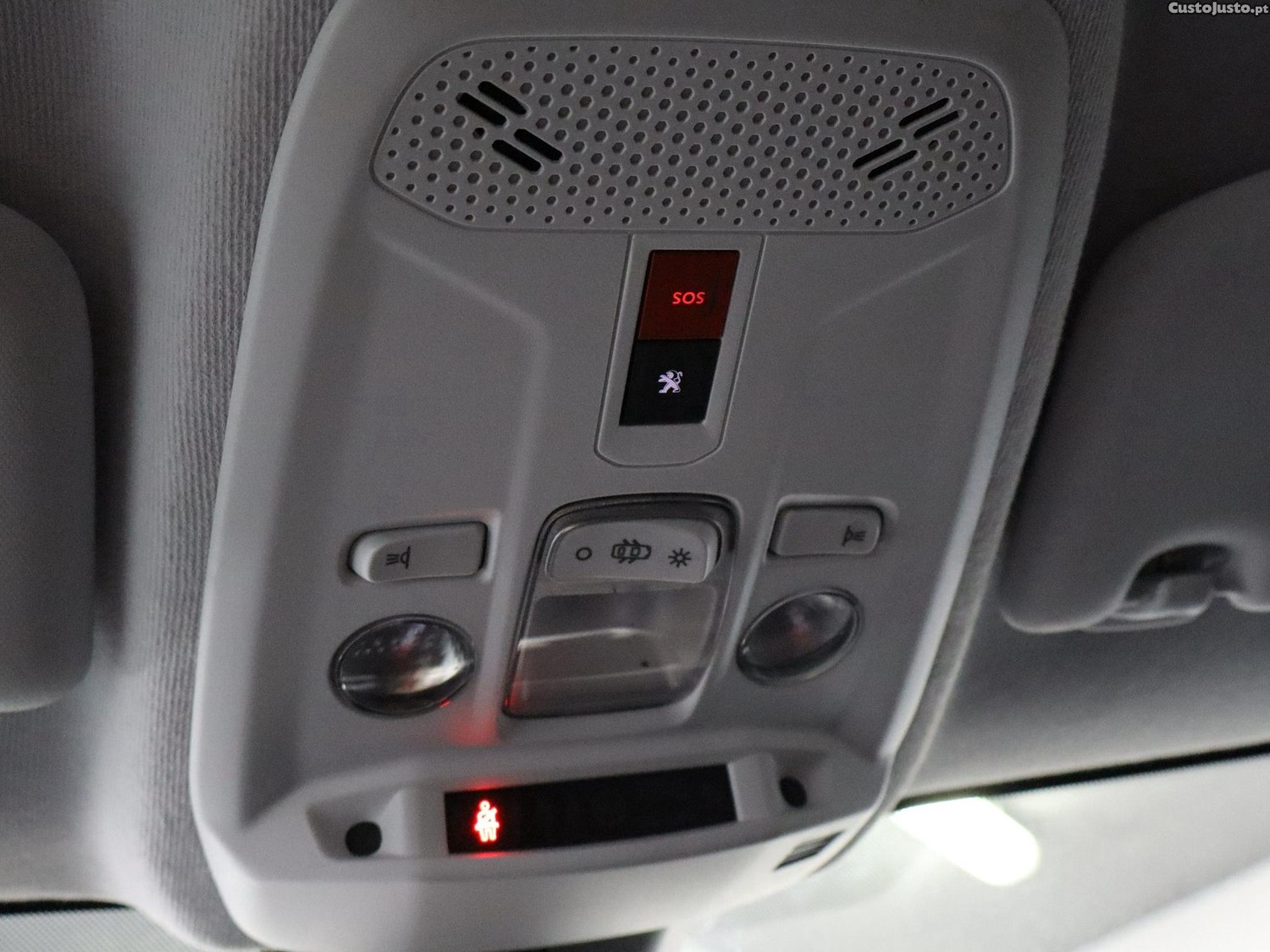 Peugeot 208 50 kWh Active — fotografia 4