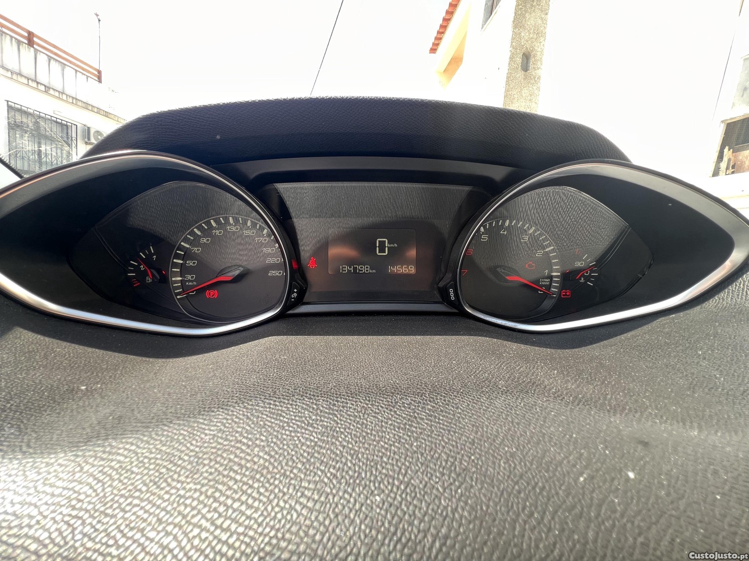 Peugeot 308 SW 1.2 PureTech 130 S&S Allure — fotografia 9