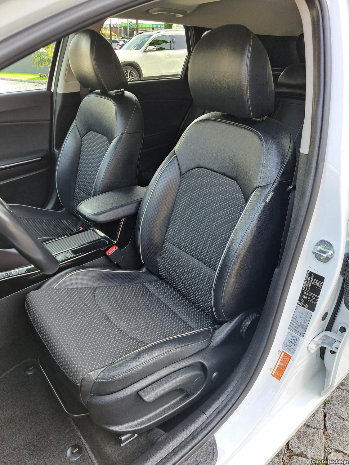 Kia Ceed SW 1.6 CRDI MHEV Drive + SRF — fotografia 21