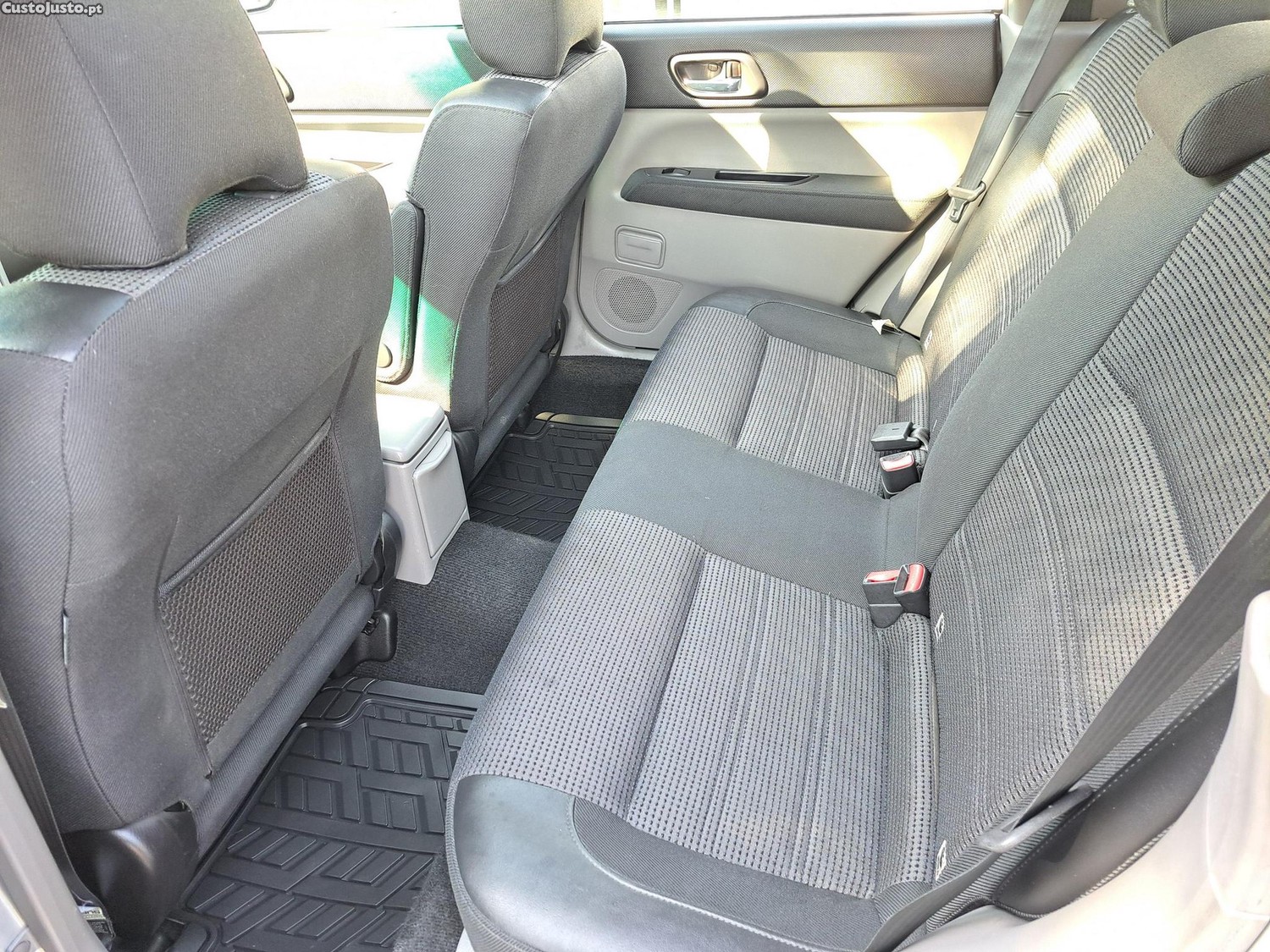 Subaru Forester 2.0 T XT — fotografia 17