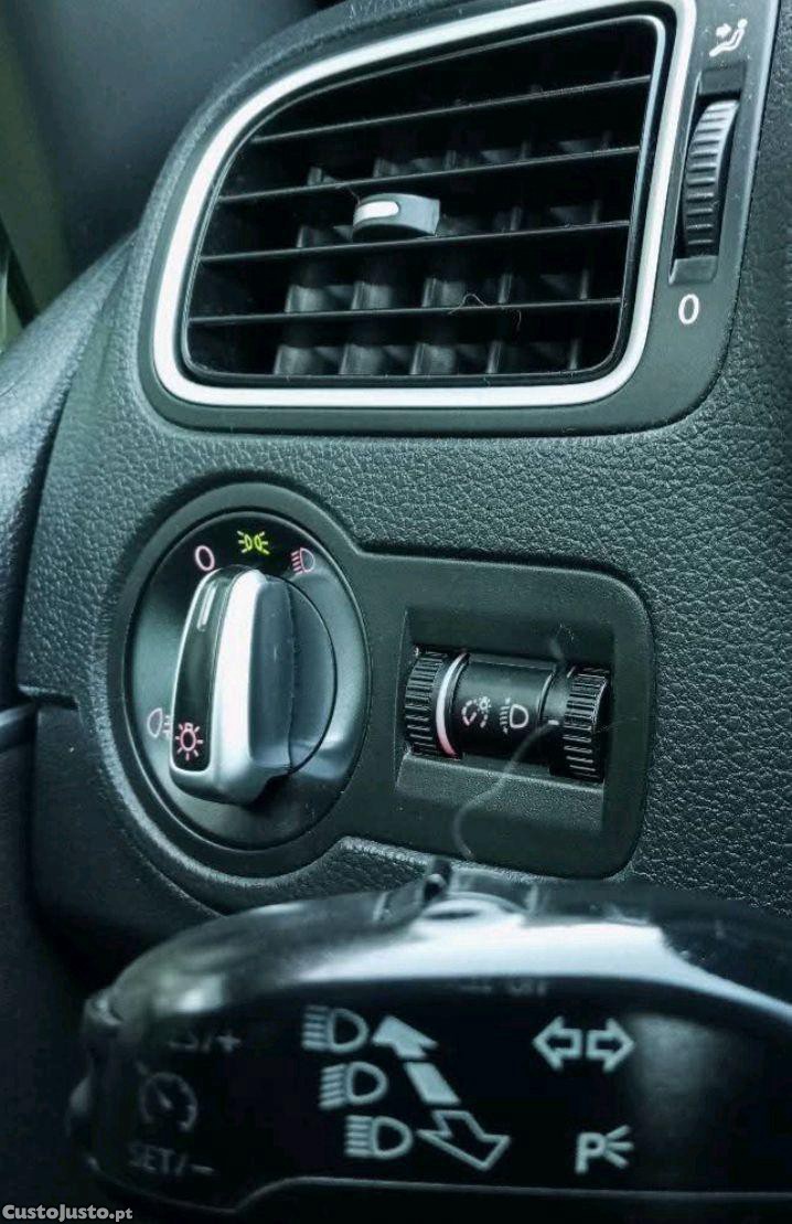 Volkswagen Polo 1.4i 85cv Style 2012 AC /LED / Câmara traseira Matrícula Francesa! — fotografia 3
