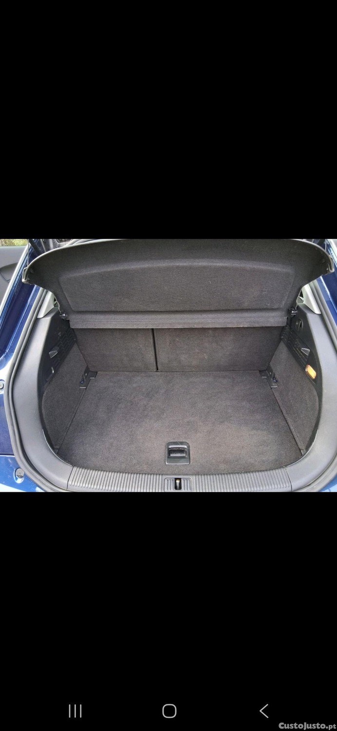 Audi A1 1.6tdi sport — fotografia 2