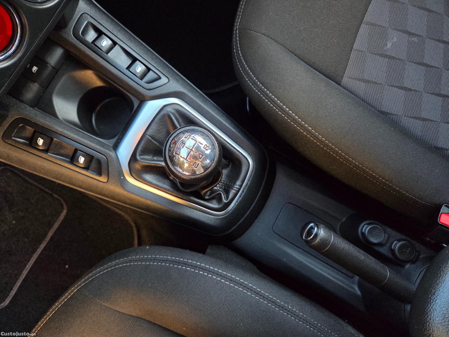 Citroën C-Elysée 1.2 PureTech Shine — fotografia 4