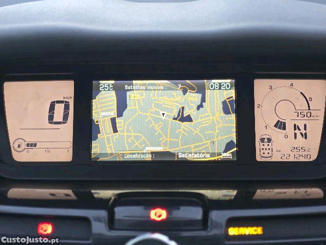 Citroën C4 Grand Picasso 1,6 HDi 110 Cv''s EXCLUSIVE 7 lugares Tecto Panorâmico — fotografia 3