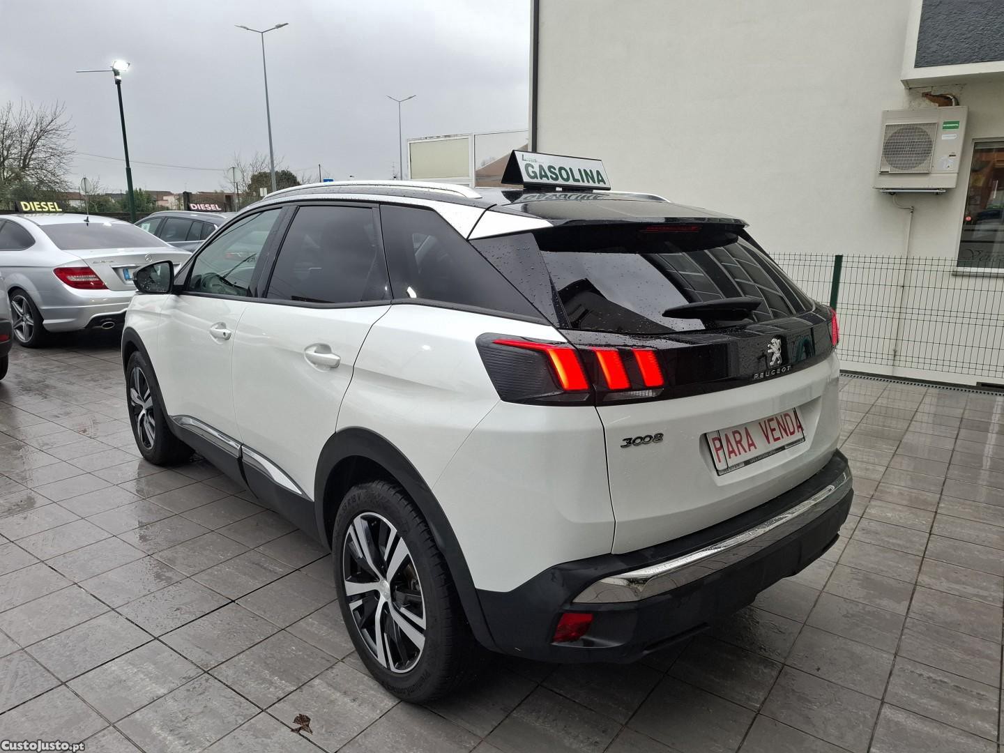 Peugeot 3008 1.2 PureTech Allure Pack — fotografia 13
