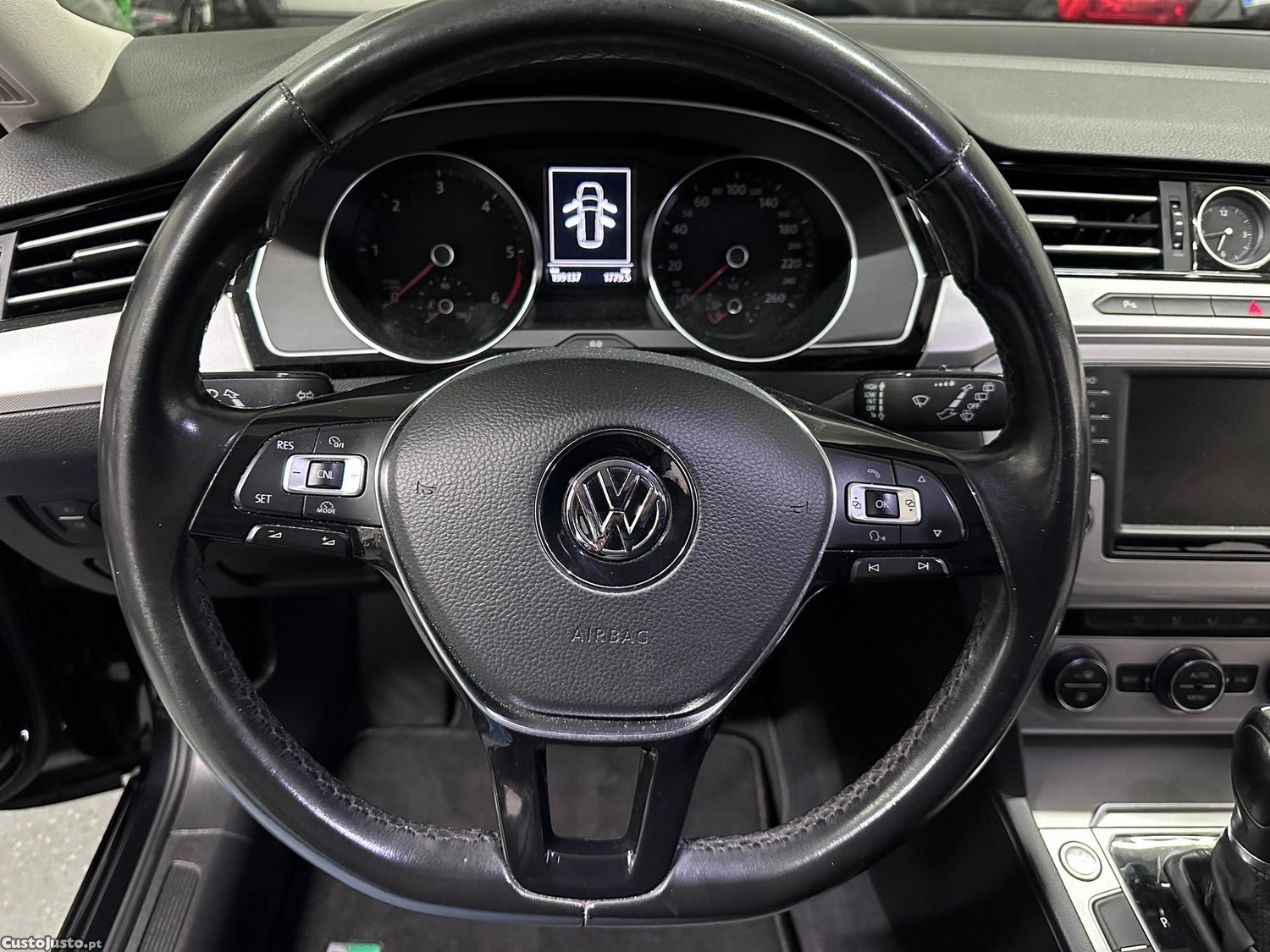 Volkswagen Passat 2.0 TDi Confortline DSG — fotografia 8