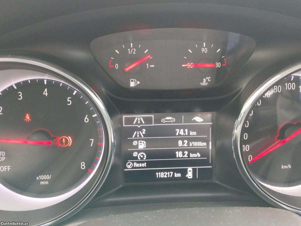 Opel Astra Sports Tourer 1.0 Dynamic Sport S/S — fotografia 10