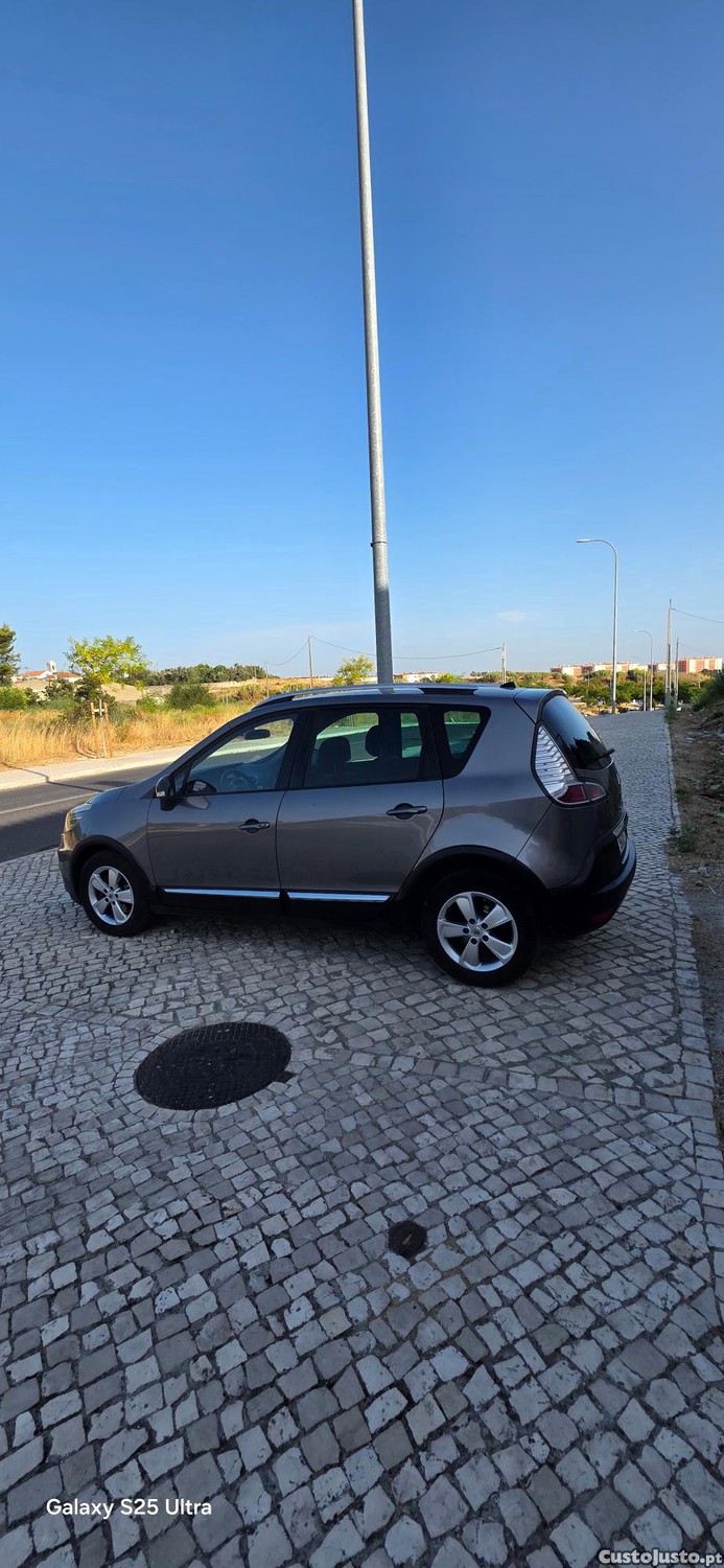 Renault Scénic 1.5 DCI 110CV XMOD — fotografia 8
