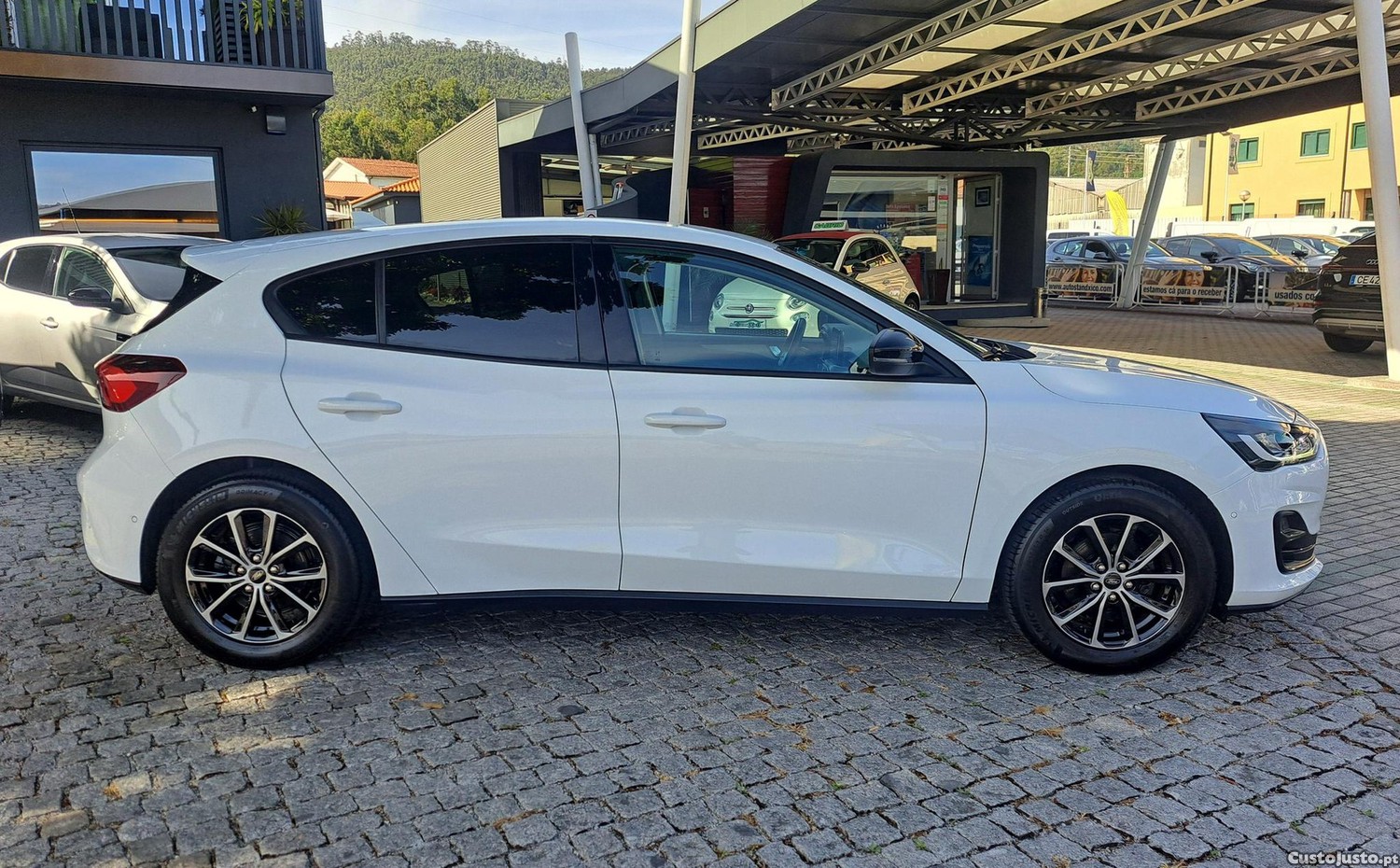 Ford Focus 1.0 EcoBoost MHEV Connected — fotografia 23