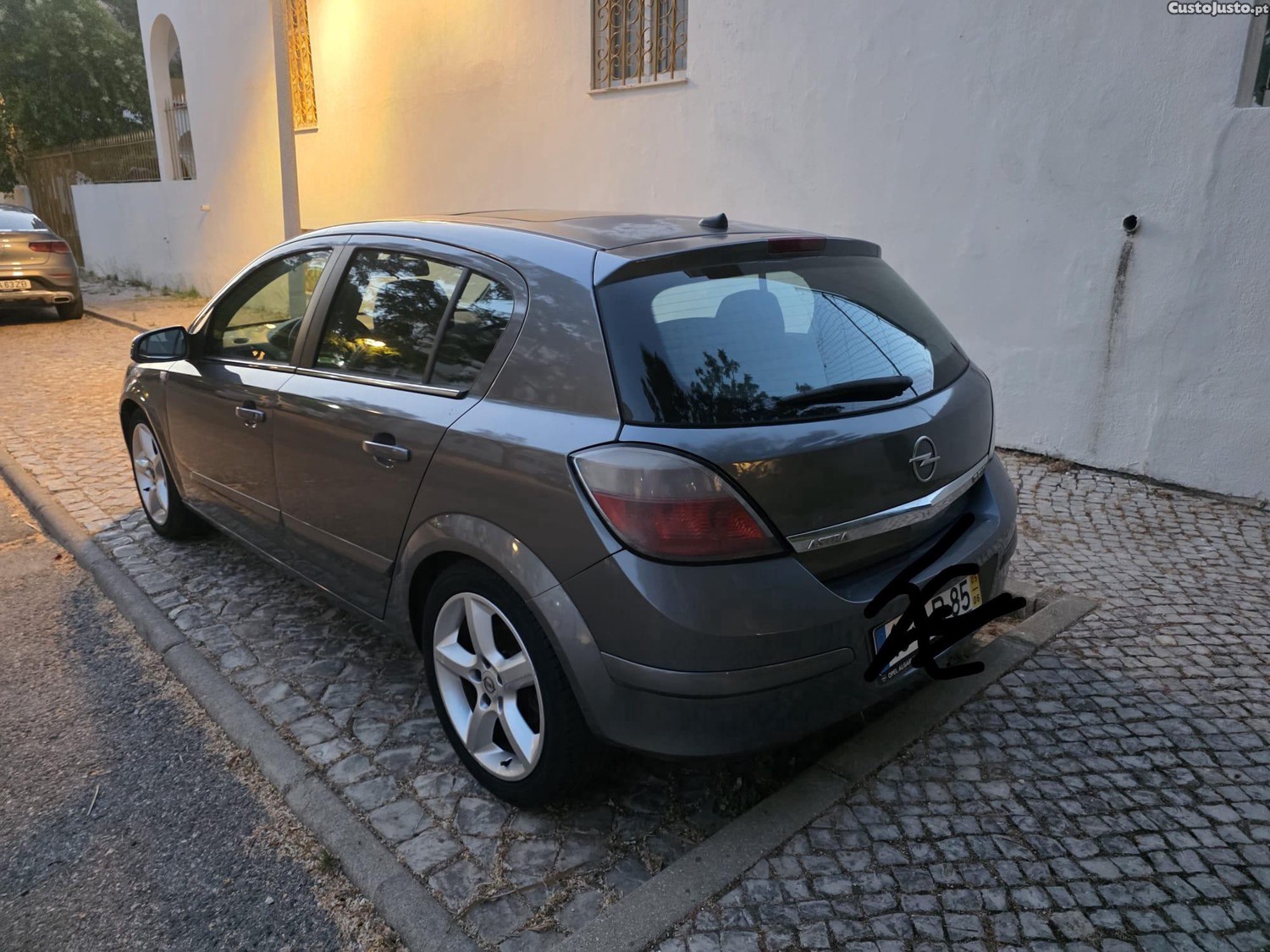 Opel Astra 1.9 cdi 150 cv — fotografia 7