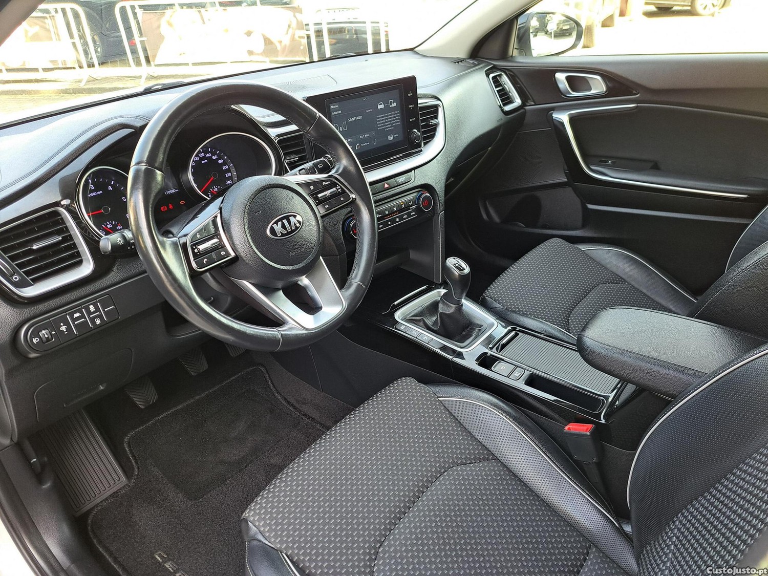 Kia Ceed SW 1.6 CRDI MHEV Drive + SRF — fotografia 22