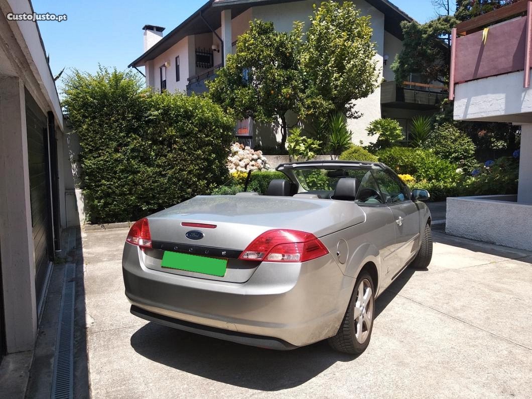 Ford Focus CABRIO - 09 foto 3