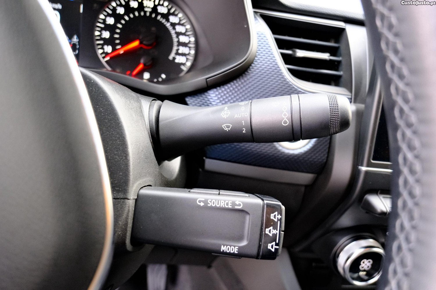 Renault Arkana 1.3 TCe Evolution EDC — fotografia 9