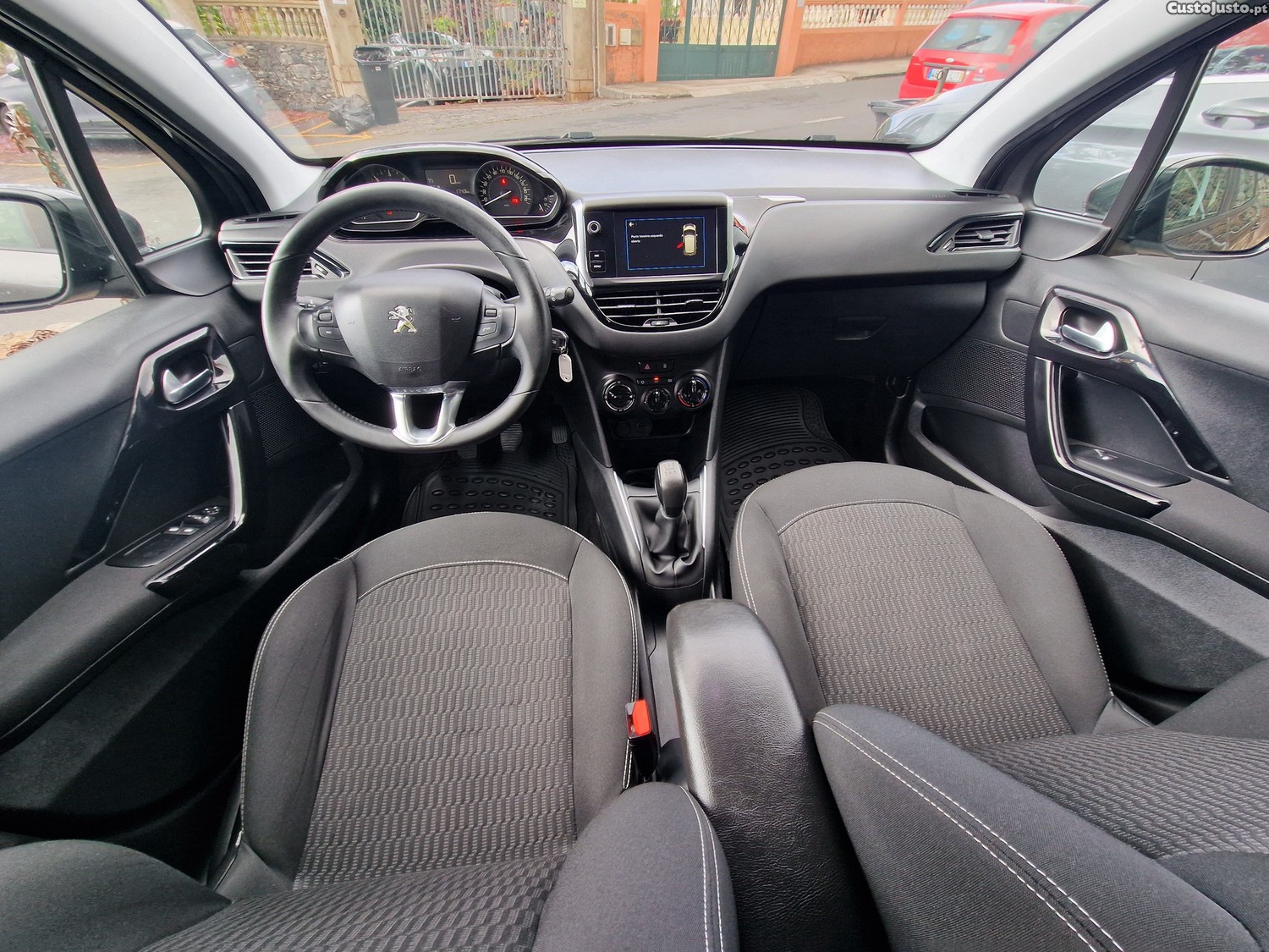Peugeot 208 1.5 HDI STYLE 100CV — fotografia 20