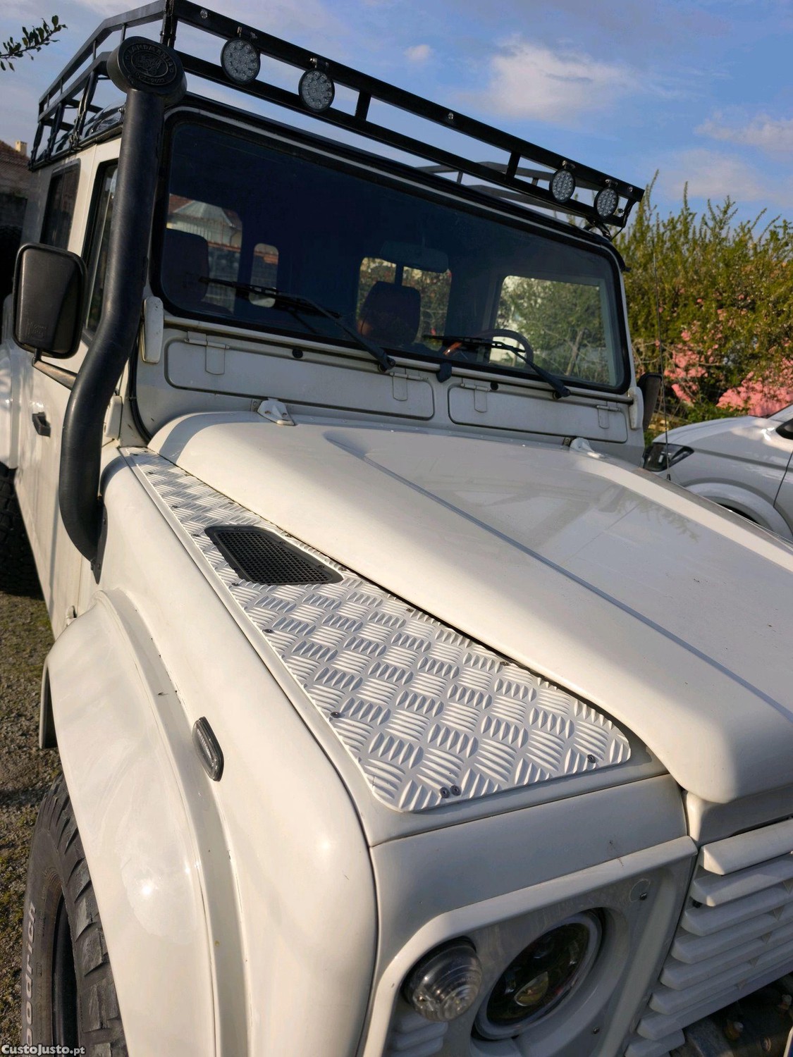 Land Rover Defender 110 — fotografia 11