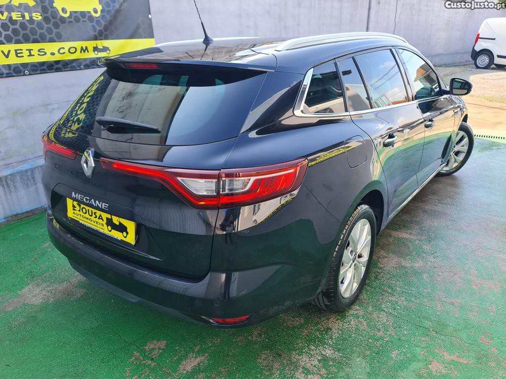 Renault Mégane 1.5 DCI Limited 115cv — fotografia 12