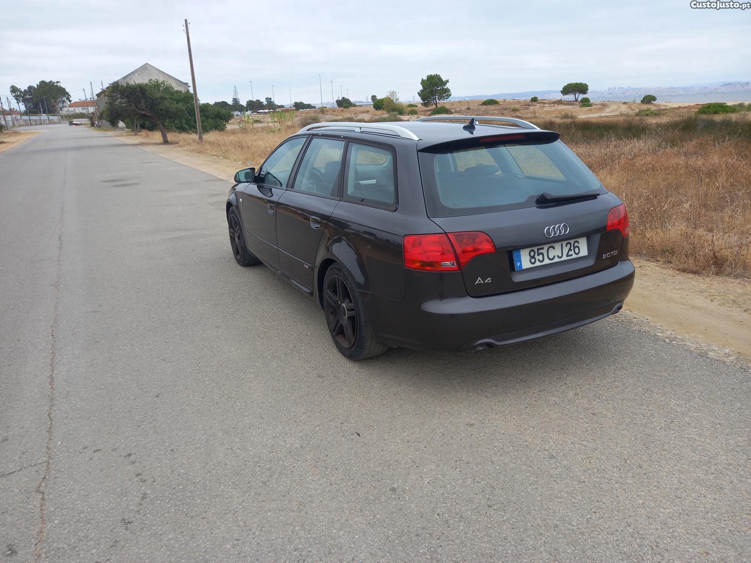 Audi A4 Avant 2.0 tdi s line — fotografia 3
