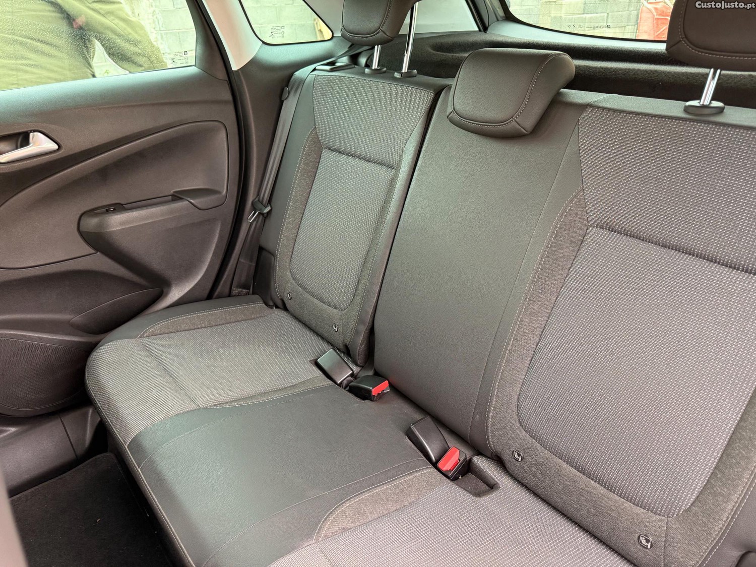 Opel Crossland X CDTi — fotografia 2