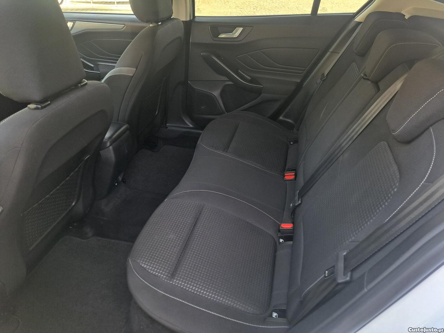 Ford Focus 1.0 EcoBoost MHEV Connected — fotografia 20