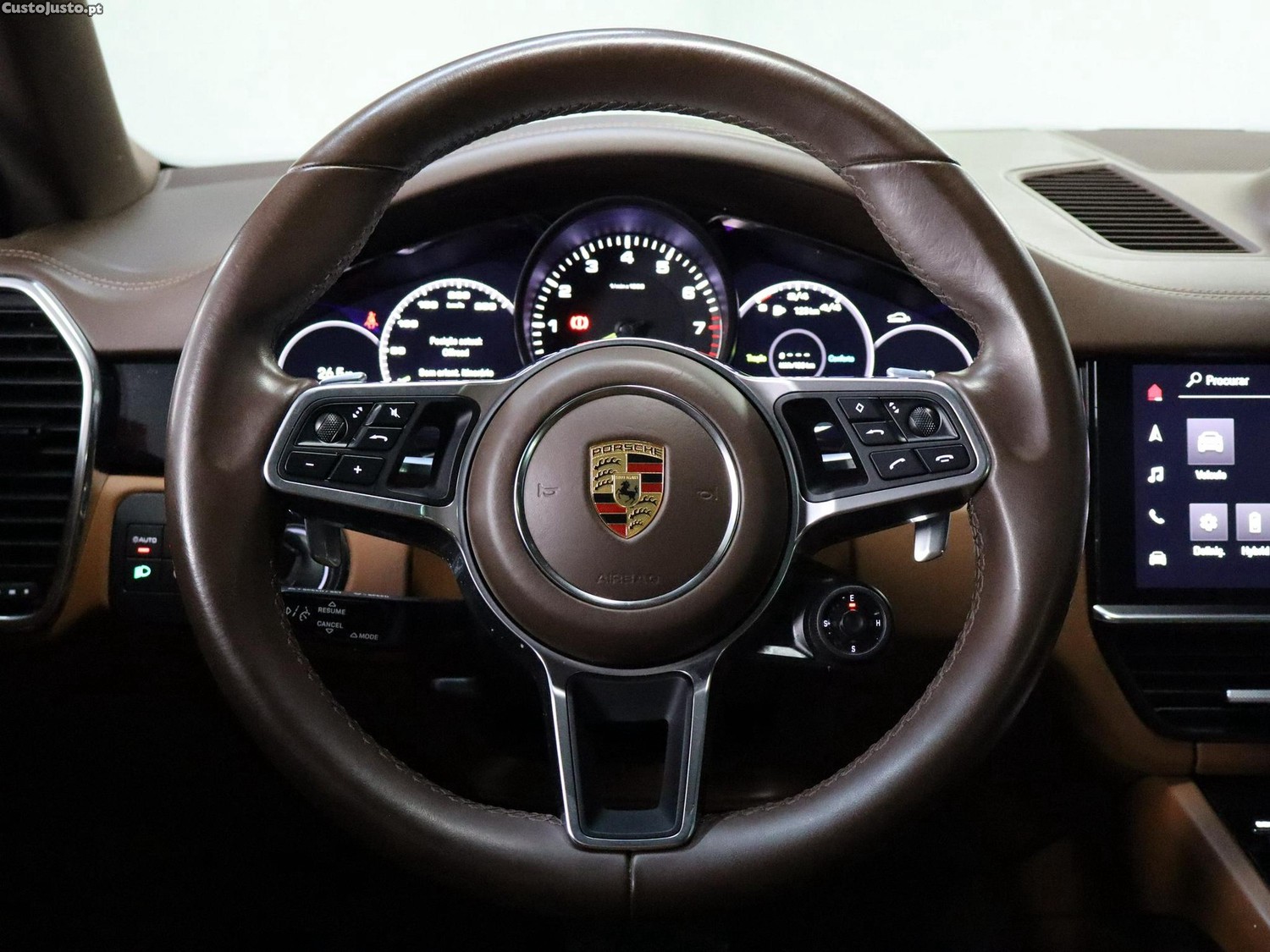 Porsche Cayenne Coupé E-Hybrid — fotografia 17
