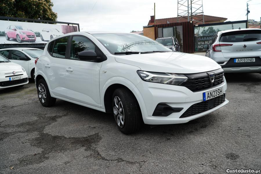 Dacia Sandero 1.0 SCe Essential — fotografia 9